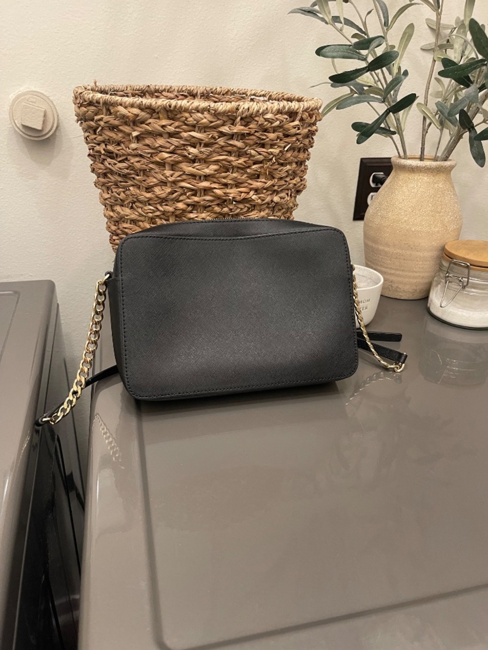 Michael Kors Black Crossbody Purse Bag - Picture 2 of 9